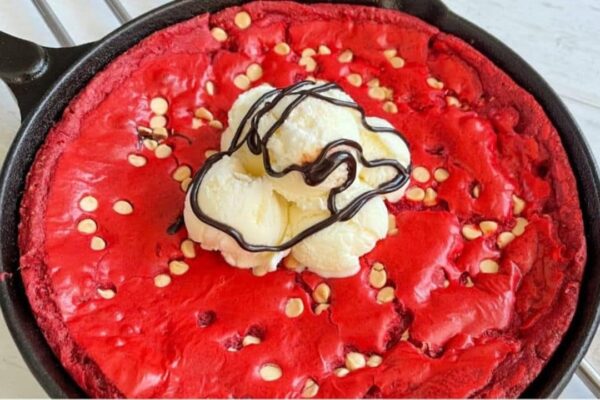 Easy Skillet Red Velvet Cookie, homemade and freshly served