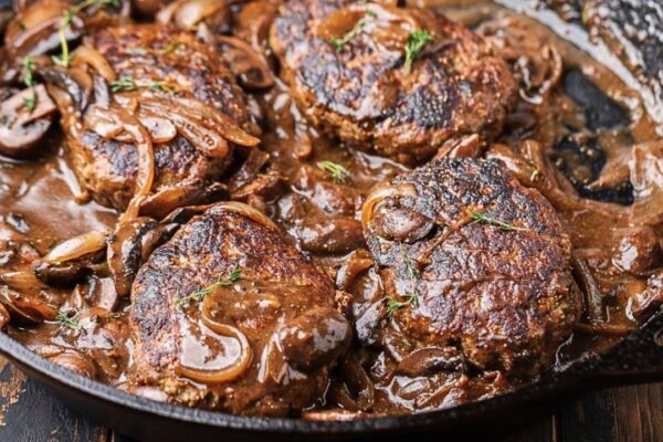 Easy-to-Make Skillet Steak Dinner, homemade and freshly served