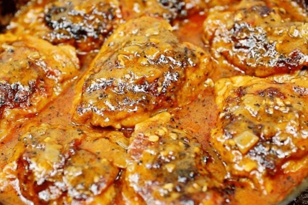 Easy Smothered Chicken and Gravy, homemade and freshly served