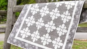 Finished Easy Snowflake Day Quilt, a completed DIY project