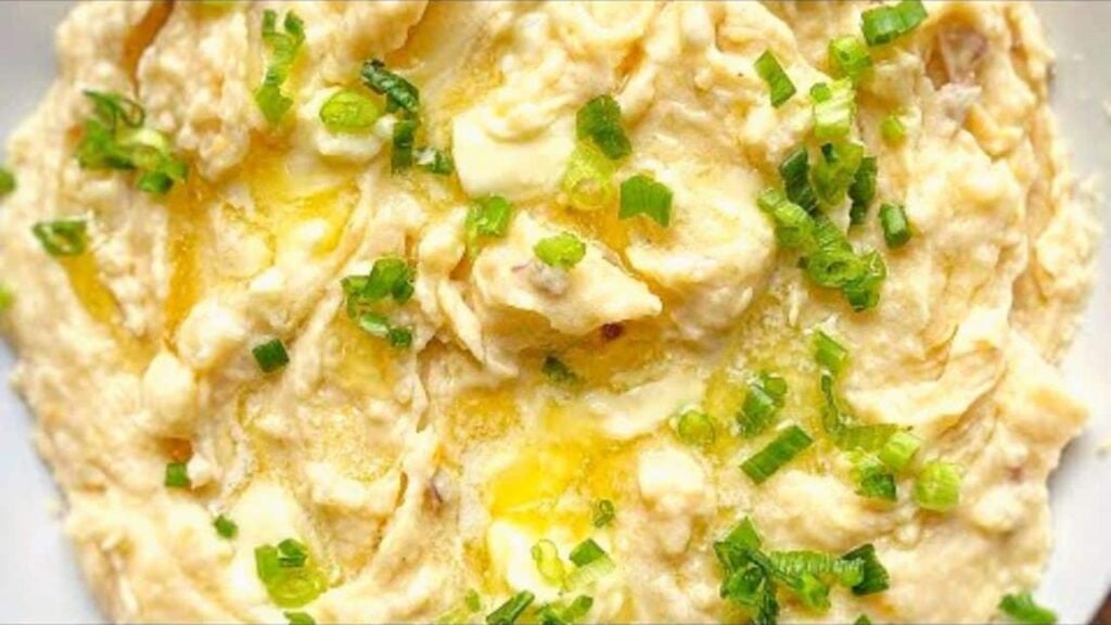Easy Sour Cream & Onion Cheddar Mashed Potatoes, homemade and freshly served