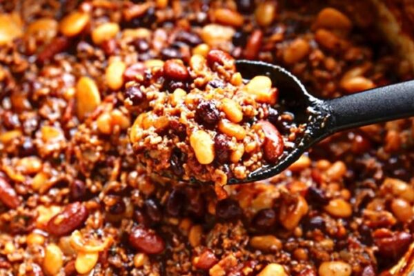 Easy Southern BBQ Baked Beans, homemade and freshly served