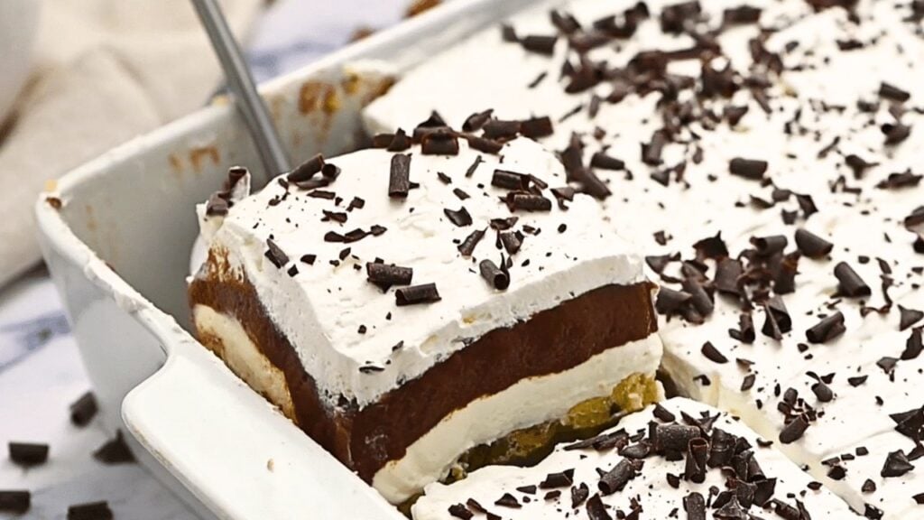 Easy Southern Chocolate Delight, homemade and freshly served