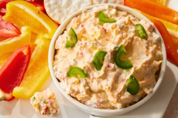 Easy Southern Pimento Cheese, homemade and freshly served