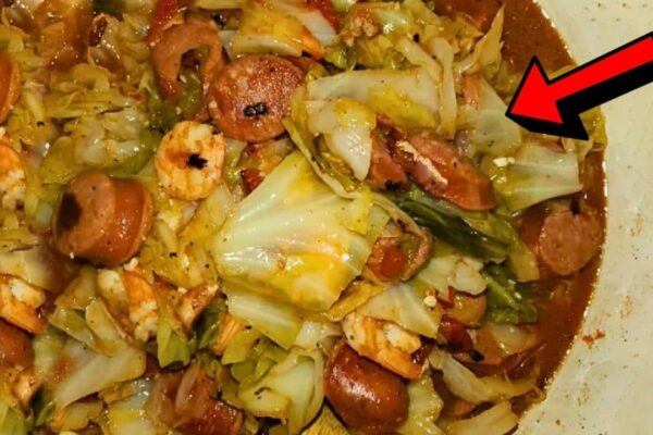 Easy-to-Make Spicy Cabbage with Shrimp and Sausage, homemade and freshly served