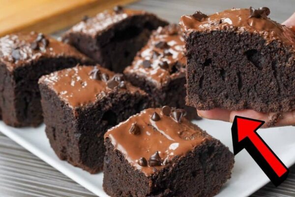 Easy Stovetop Chocolate Brownie, homemade and freshly served