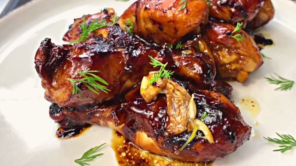 Easy Stovetop Honey Garlic Chicken, homemade and freshly served