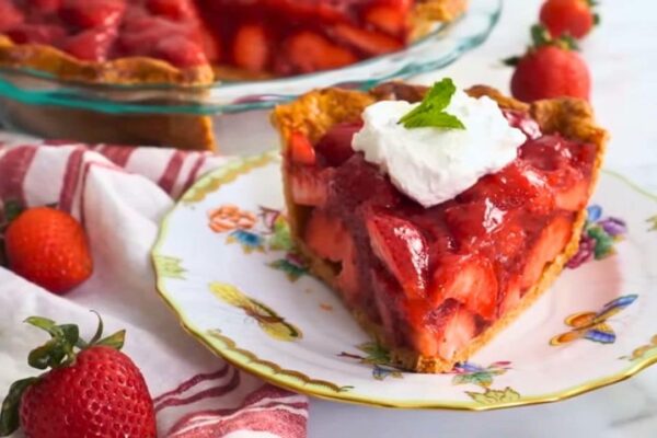 Easy Strawberry Pie, homemade and freshly served