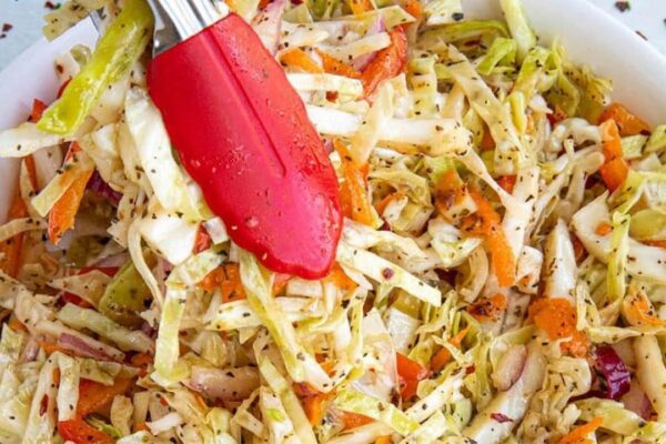 Easy & Tangy Vinegar Coleslaw, homemade and freshly served