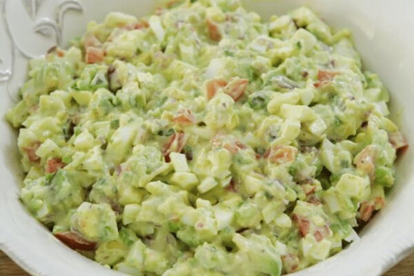 Easy Avocado Egg Salad, homemade and freshly served