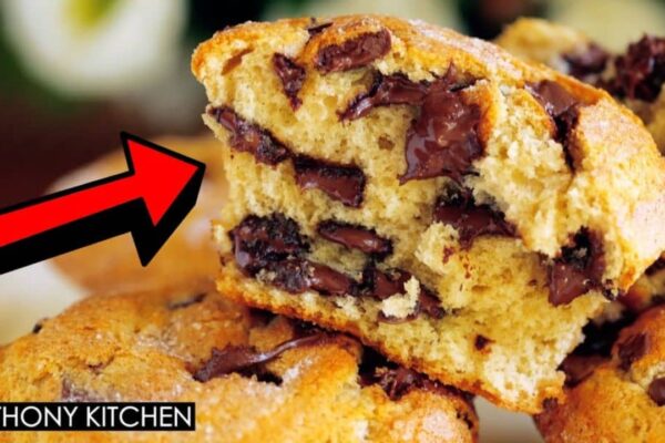 Easy-to-Make Bakery-Style Chocolate Chip Muffins, homemade and freshly served
