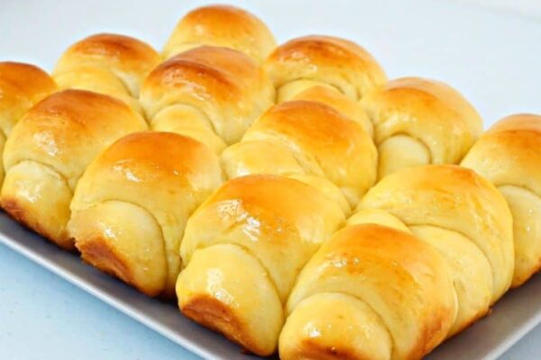 Easy-To-Make Fluffy Butter Rolls, homemade and freshly served