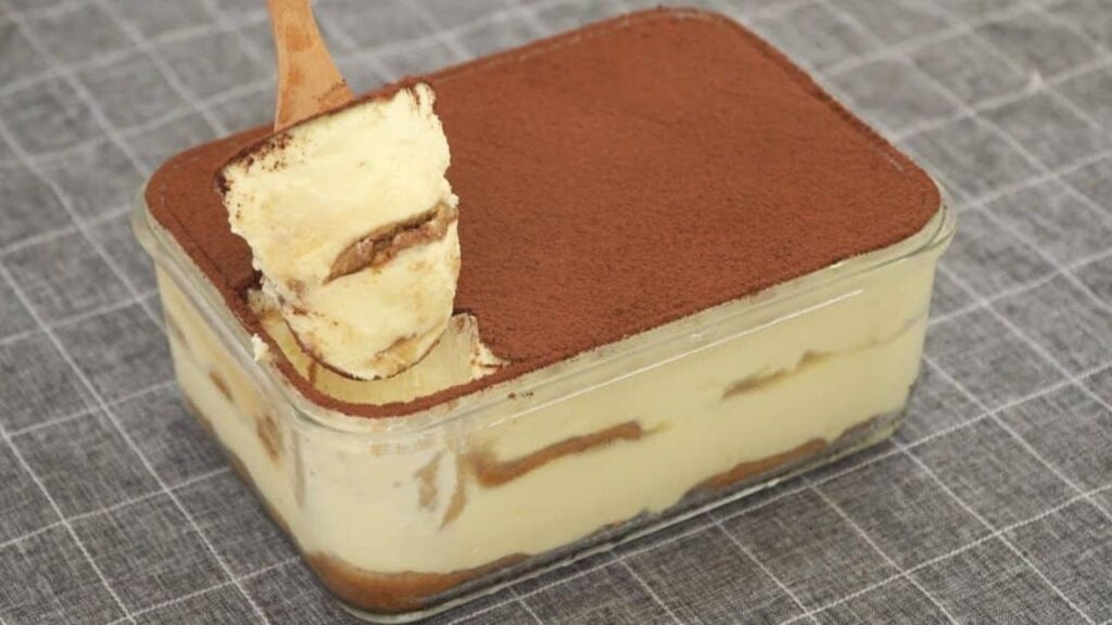 Super Easy 10-Minute Tiramisu Cake, homemade and freshly served