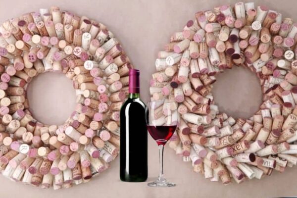 Easy-to-Make Wine Cork Wreath DIY, homemade and freshly served