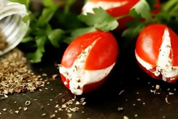 Easy Tomato Salad Bouquet, homemade and freshly served