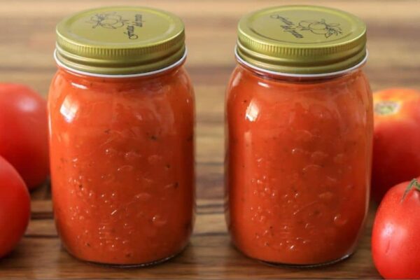 Easy Homemade Tomato Sauce, homemade and freshly served