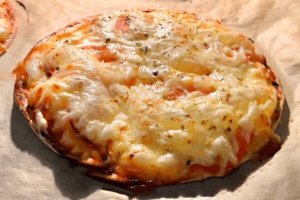 Easy 15-Minute Tortilla Pizza, homemade and freshly served