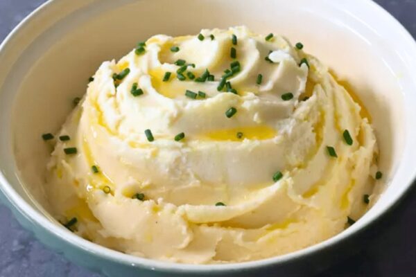 Easy Tres Leches Mashed Potatoes, homemade and freshly served