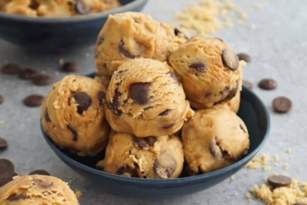 Edible Cookie Dough, homemade and freshly served