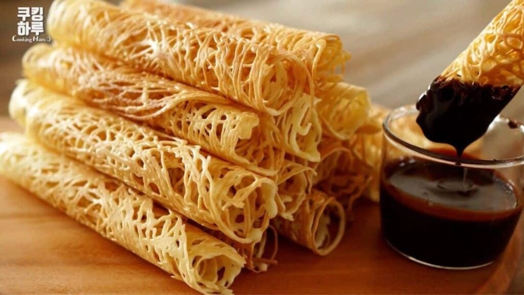 Egg Roll Biscuits, homemade and freshly served