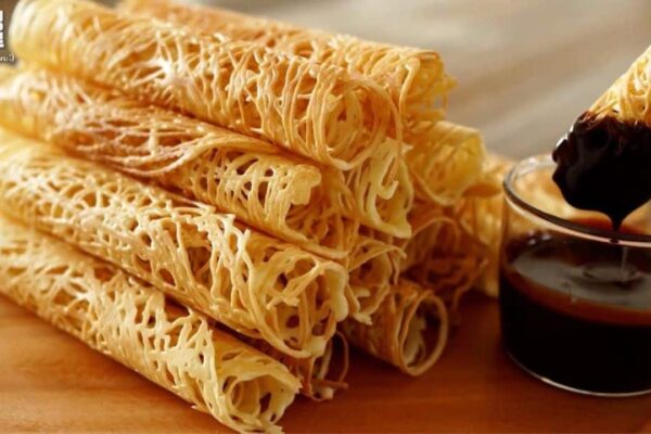 Egg Roll Biscuits, homemade and freshly served