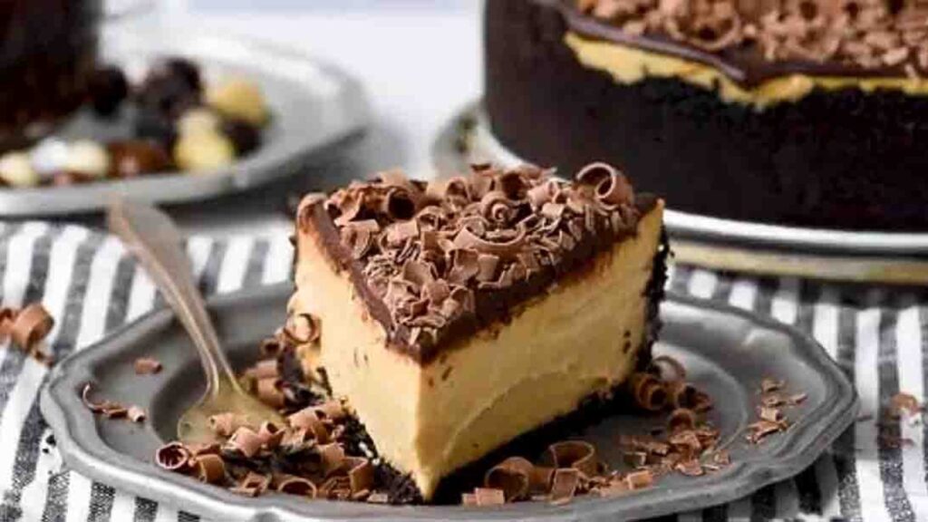 Easy Espresso Cheesecake, homemade and freshly served