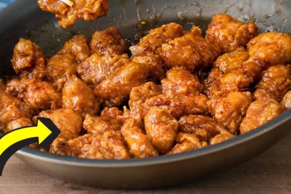 Extra Crispy Takeout Orange Chicken, homemade and freshly served