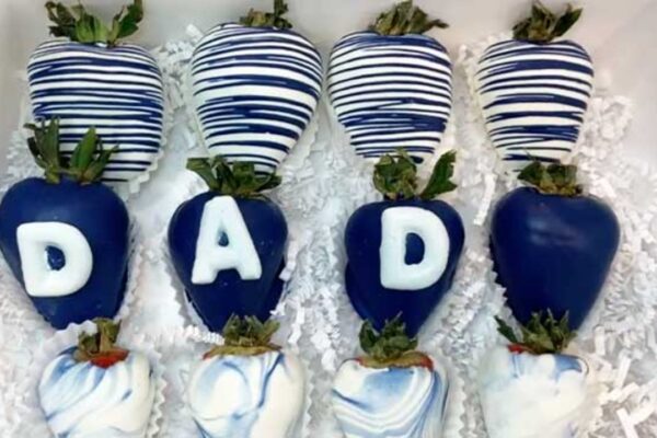 Easy Fathers Day Chocolate Covered Strawberries