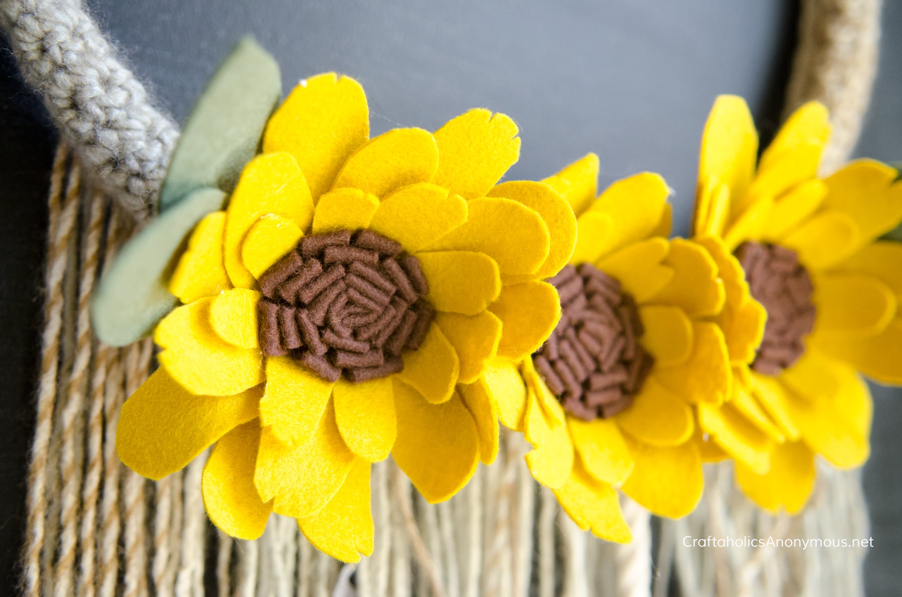 35 Fall Wreaths for Your Door - Sunflower Wreath Tutorial - Fall Wreaths For Front Door, Fall Wreaths Ideas To Try, Easy DIY Fall Wreaths 35 Fall Wreaths for Your Door - Sunflower Wreath Tutorial - Fall Wreaths For Front Door, Fall Wreaths Ideas To Try, Easy DIY Fall Wreaths