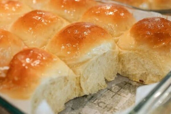 Fluffy and Super Soft Dinner Rolls, homemade and freshly served