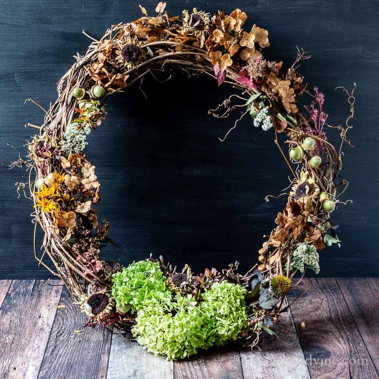 35 Fall Wreaths for Your Door - Natural Foraged Fall Wreath - Fall Wreaths For Front Door, Fall Wreaths Ideas To Try, Easy DIY Fall Wreaths 35 Fall Wreaths for Your Door - Natural Foraged Fall Wreath - Fall Wreaths For Front Door, Fall Wreaths Ideas To Try, Easy DIY Fall Wreaths