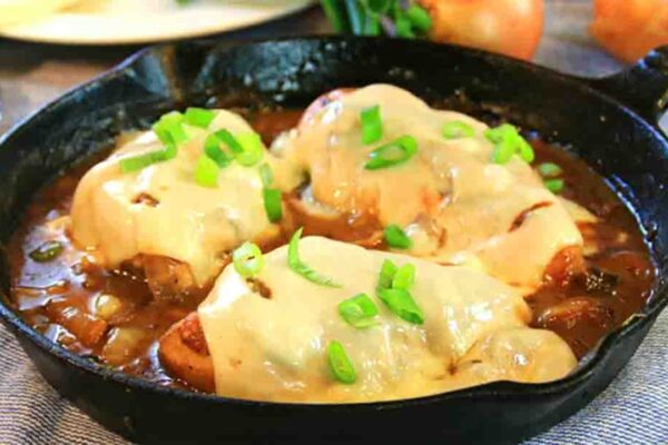 One-Pan French Onion Chicken, homemade and freshly served
