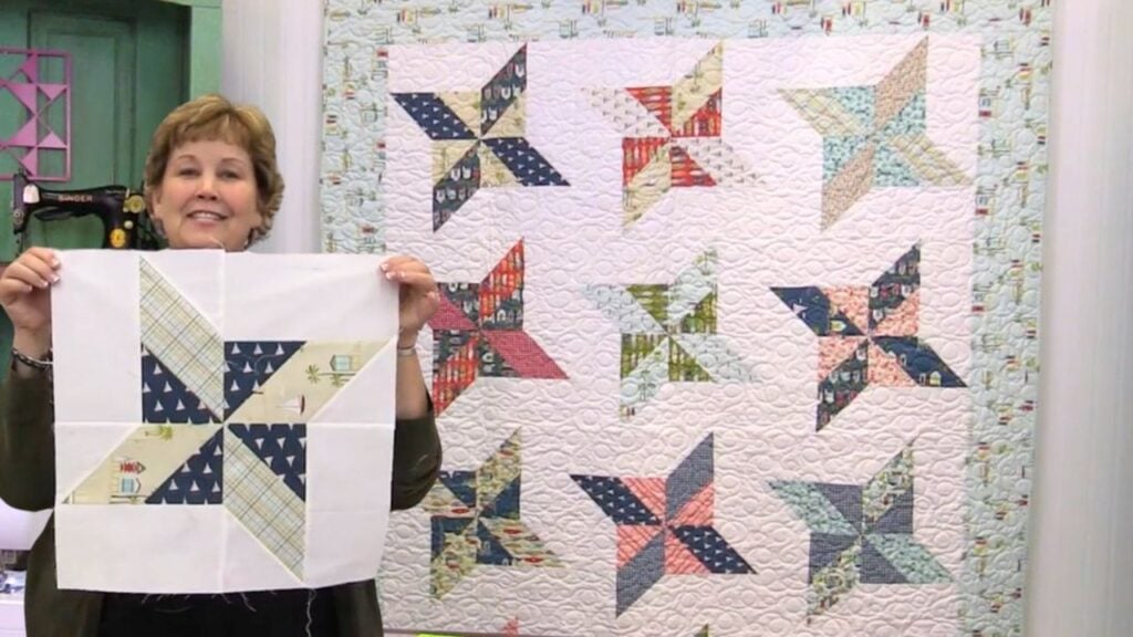 Finished Friendship Pinwheel Quilt With Jenny Doan, a completed DIY project
