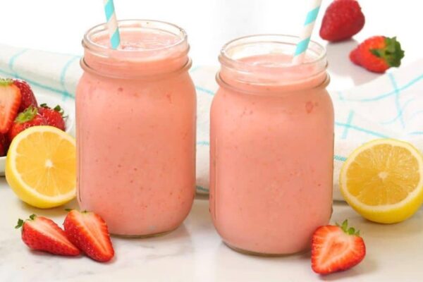 Frozen Strawberry Lemonade Slushy, homemade and freshly served