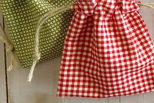 Finished 5 Minute Gift Bag -DIY Sewing, a completed DIY project
