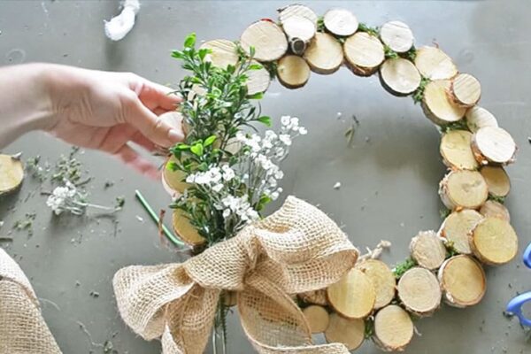 Finished Glue 5 Things Together For The Easiest Summer Wreath Ever, a completed DIY project