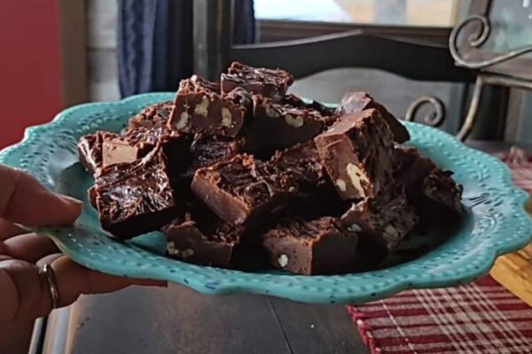 Grandma’s Old Fashioned Fudge, homemade and freshly served