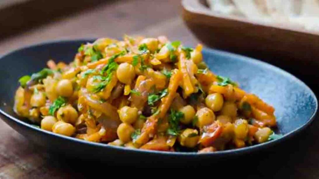 Healthy One-Pan Baked Chickpea, homemade and freshly served