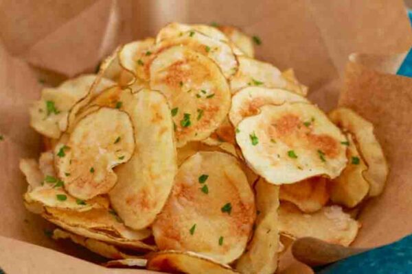 Homemade Crispy Microwave Potato Chips, homemade and freshly served