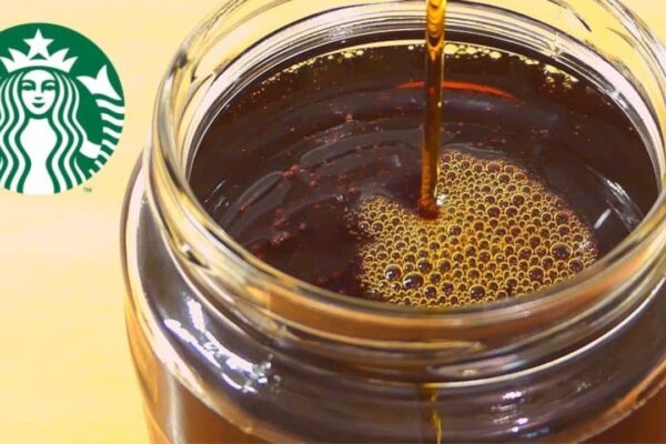 Homemade Starbucks Caramel Syrup, homemade and freshly served