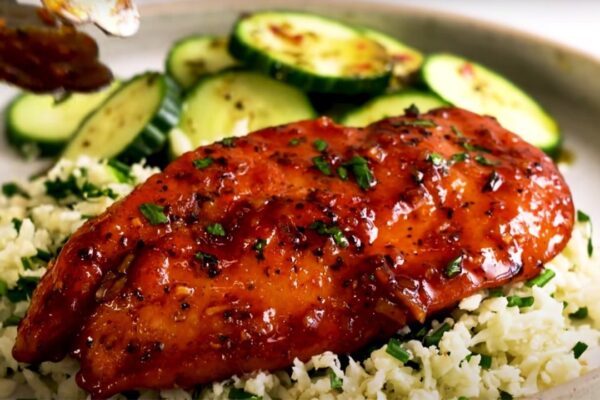 12-Minute Honey Garlic Chicken Breast, homemade and freshly served