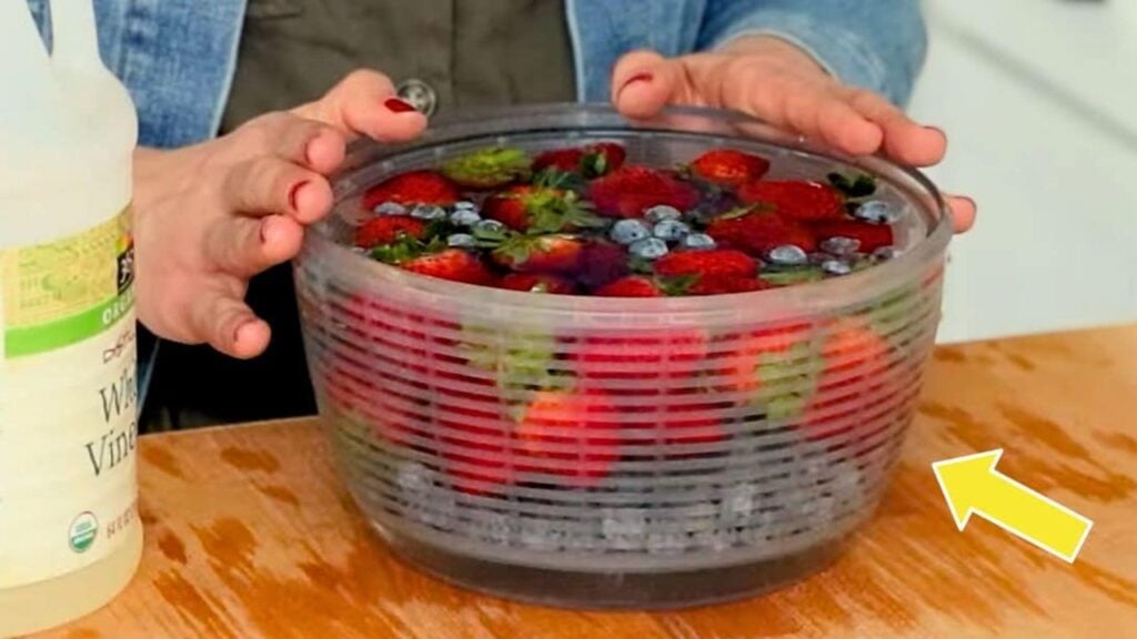 How to Keep Berries Fresh and Mold Free