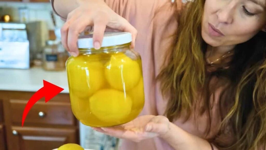 How to Keep Lemons For An Entire Year, homemade and freshly served