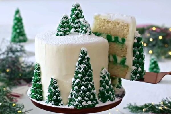 a Christmas Tree Cake, homemade and freshly served