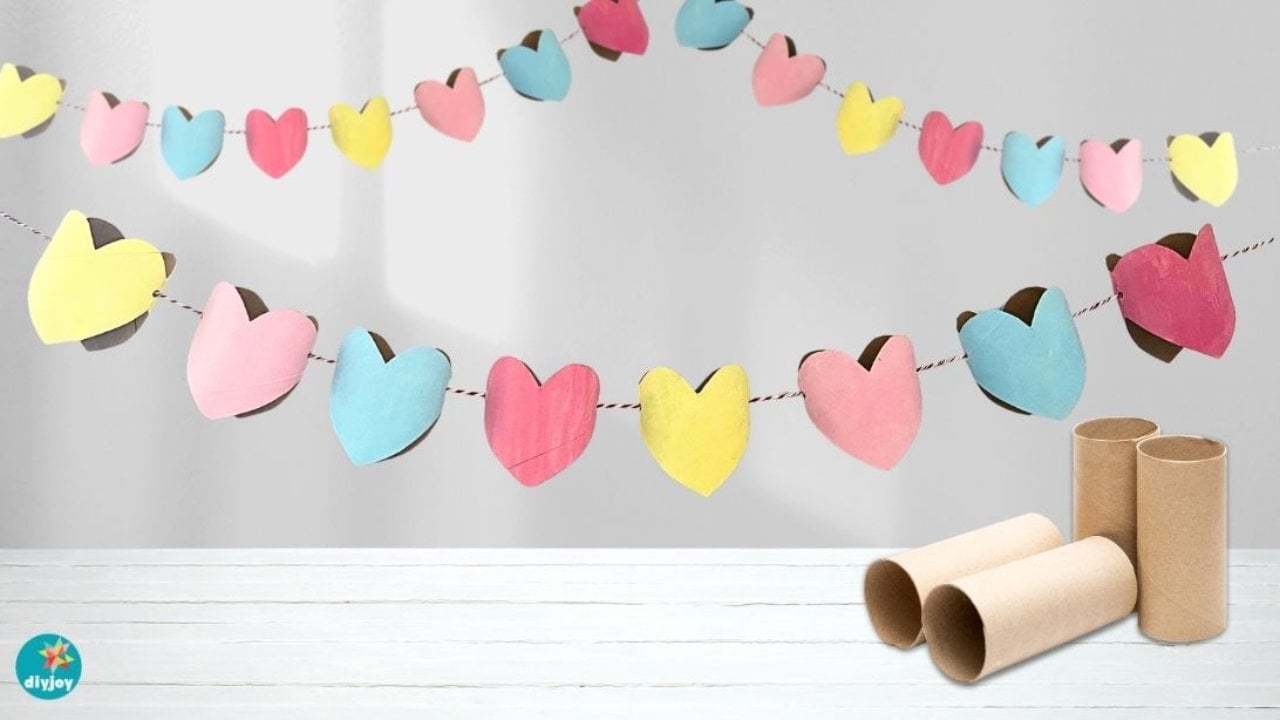 Cardboard Heart Garland - DIY Wall Hangings