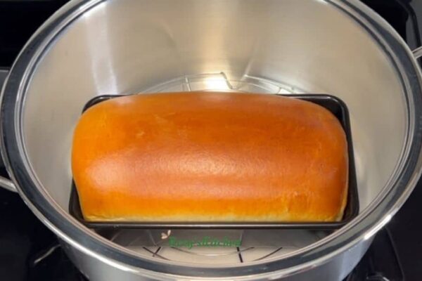 the Perfect Bread Without an Oven, homemade and freshly served