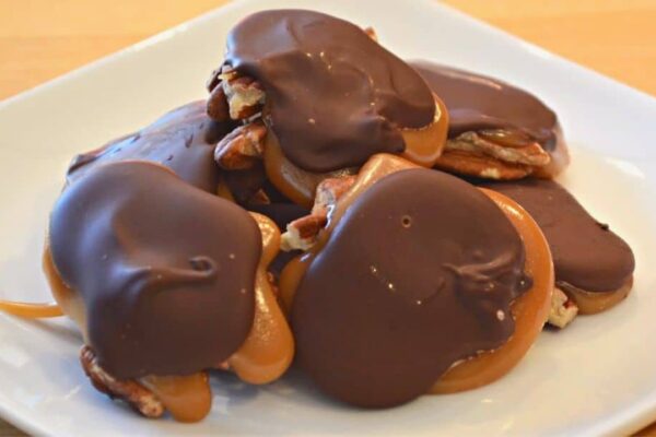 Caramel Pecan Clusters, homemade and freshly served