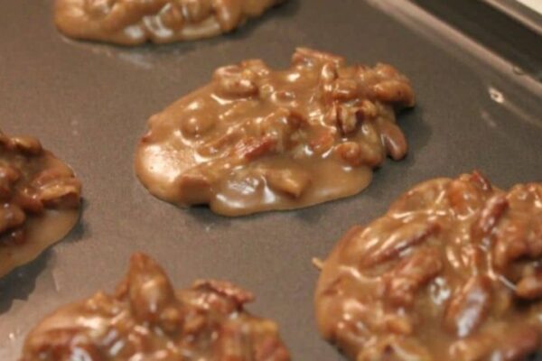 Pecan Praline Candy, homemade and freshly served