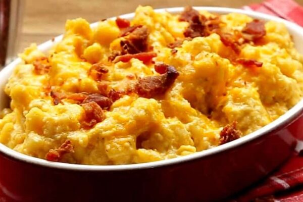Slow Cooker Macaroni and Cheese, homemade and freshly served