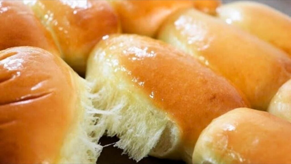 Soft and Fluffy Dinner Roll